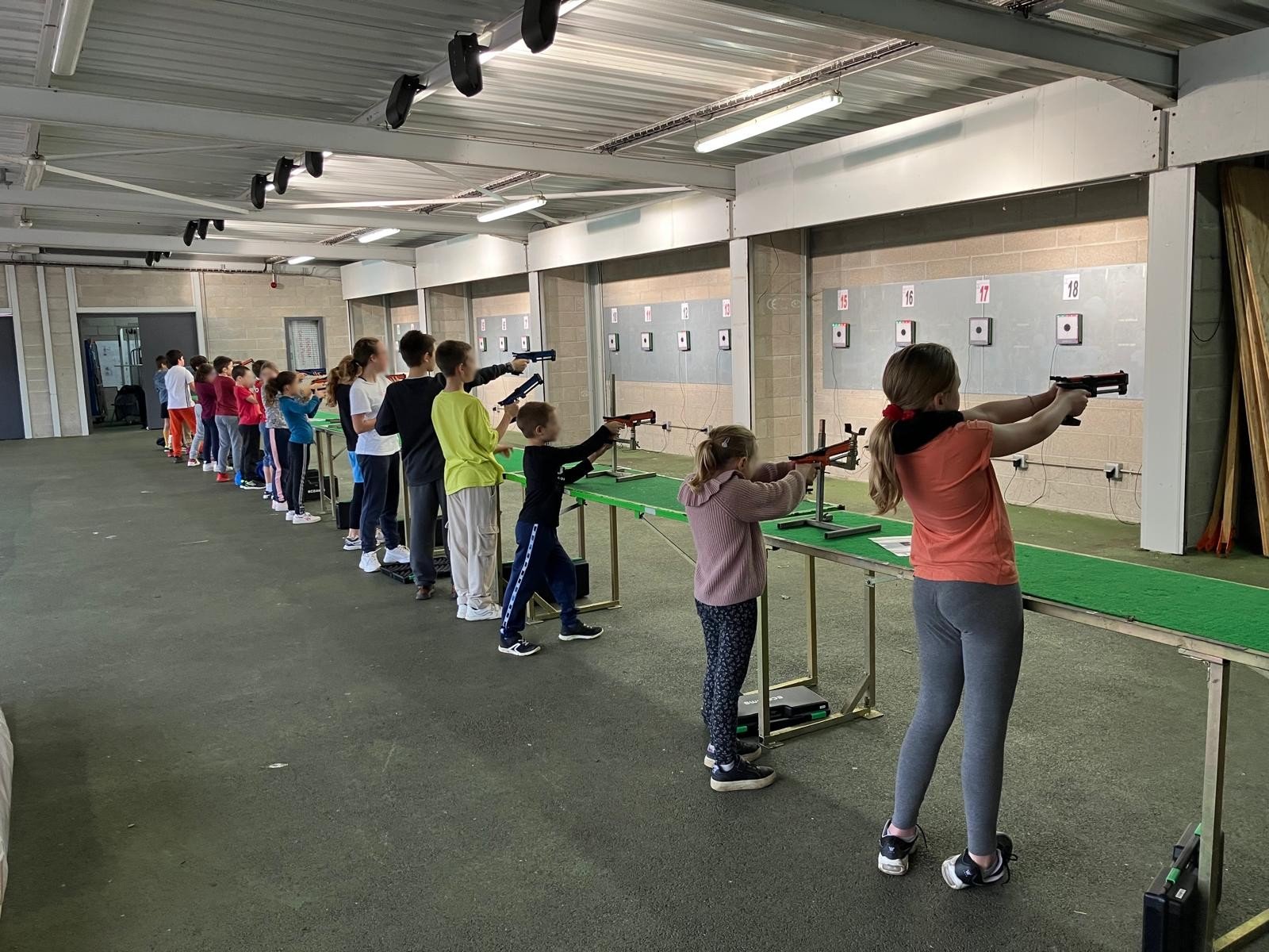 Le club de Noyon a initié des jeunes au parcours d’obstacles et au laser-run lors d'un événement convivial