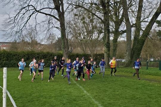 Résilience et performances élevées au Championnat 77 de Laser Run à Coulommiers